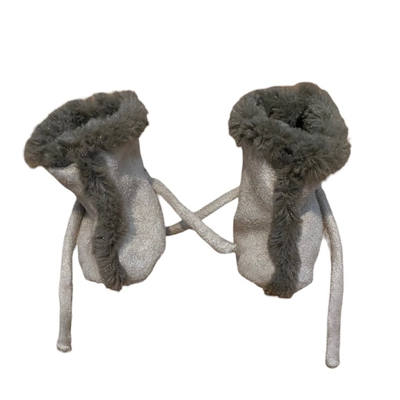 Baby Moccasins Fur Boot Booties Soft Crib Shoes Winter Furry Slippers Size 3 - Picture 1 of 8